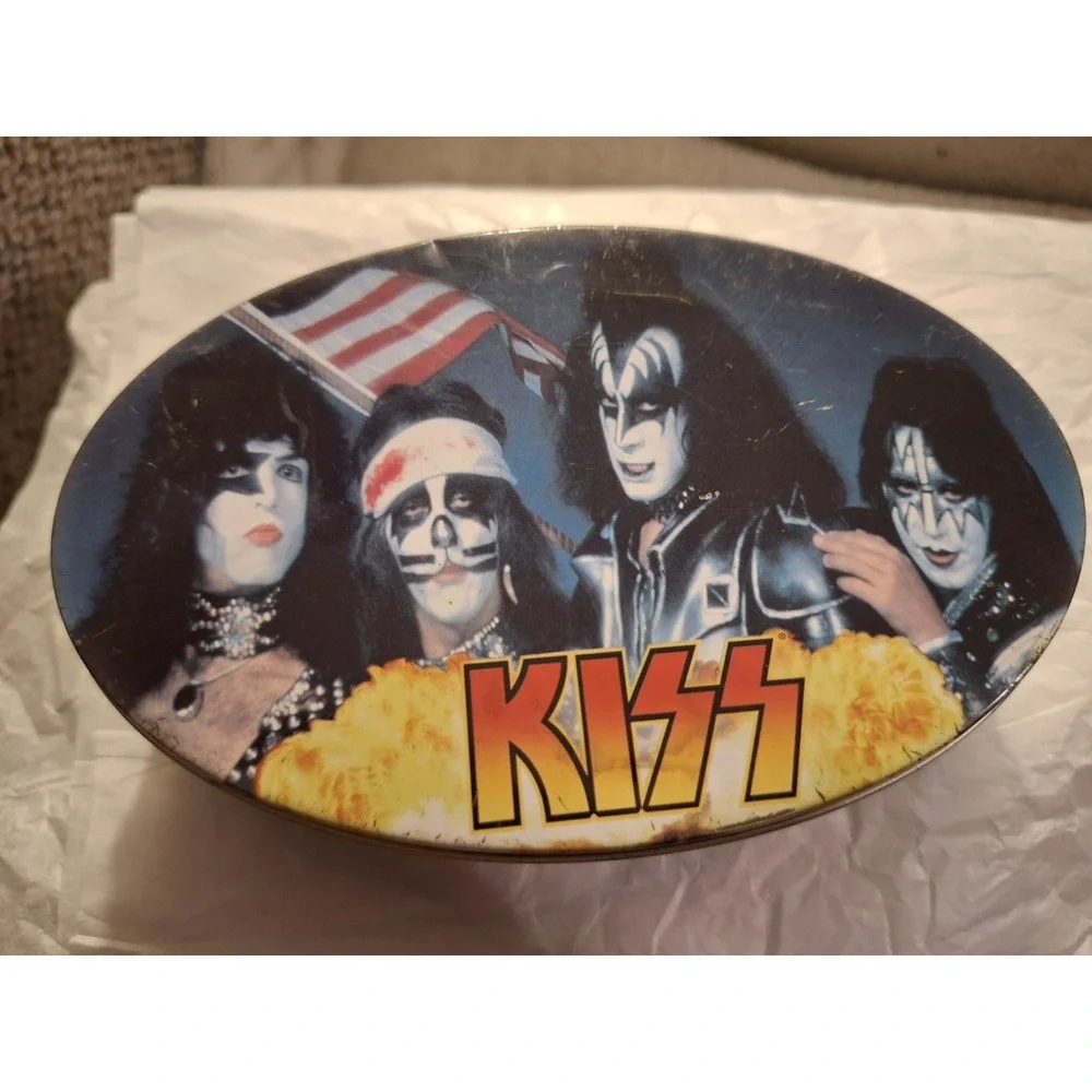 Kiss Living Legends Folding Knife‎ w/ Tin by United Cutlery 2008